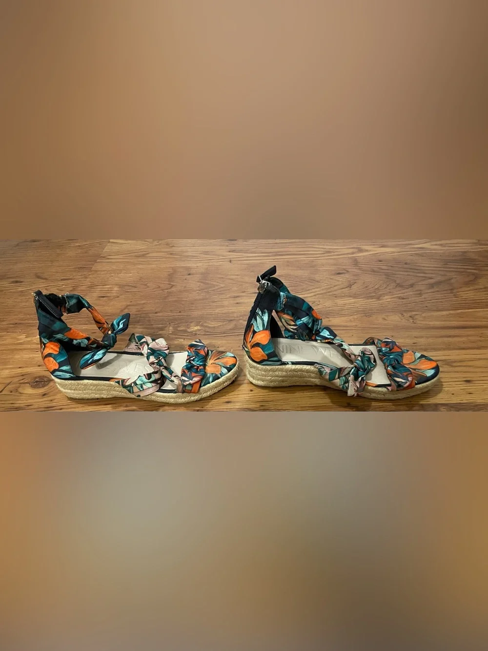 Nine West Tropical Floral Wedge Sandals Size 7